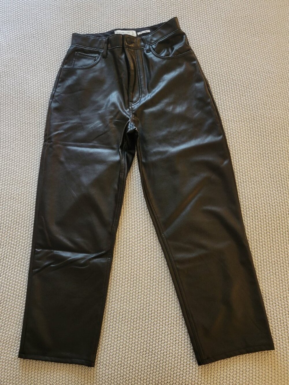 A&F Curve Love Vegan Leather Ankle Straight Pant